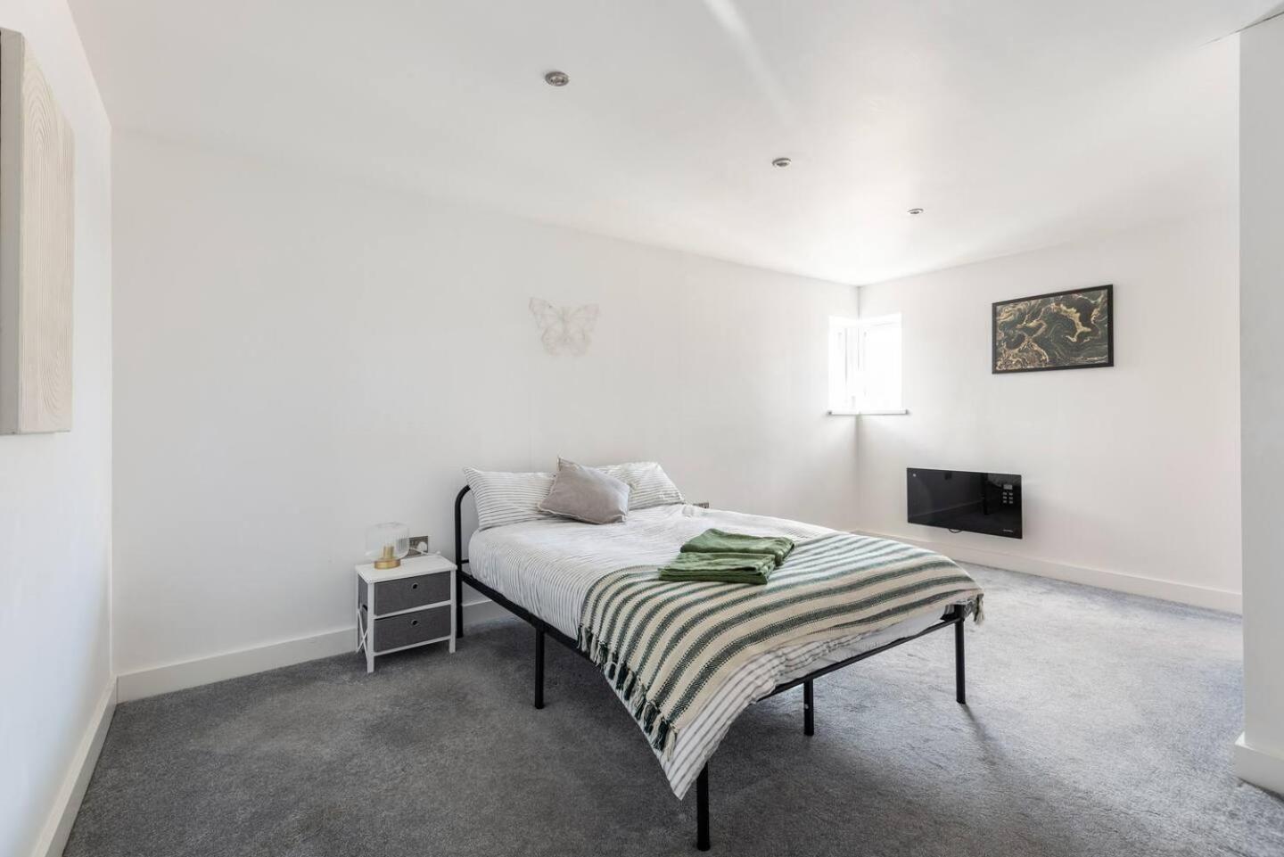 Appartement Luxurious 3-Bed Penthouse In Sheffield à Handsworth Extérieur photo