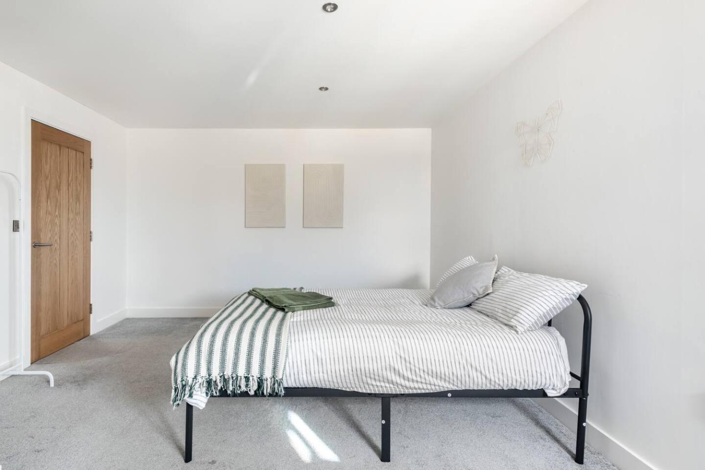 Appartement Luxurious 3-Bed Penthouse In Sheffield à Handsworth Extérieur photo