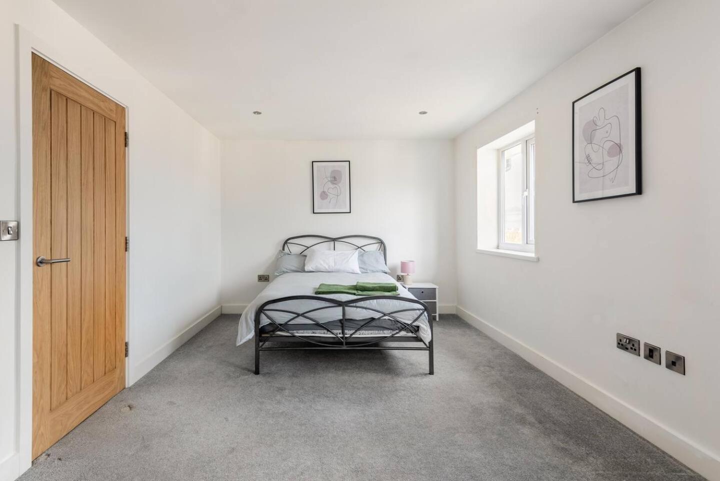 Appartement Luxurious 3-Bed Penthouse In Sheffield à Handsworth Extérieur photo